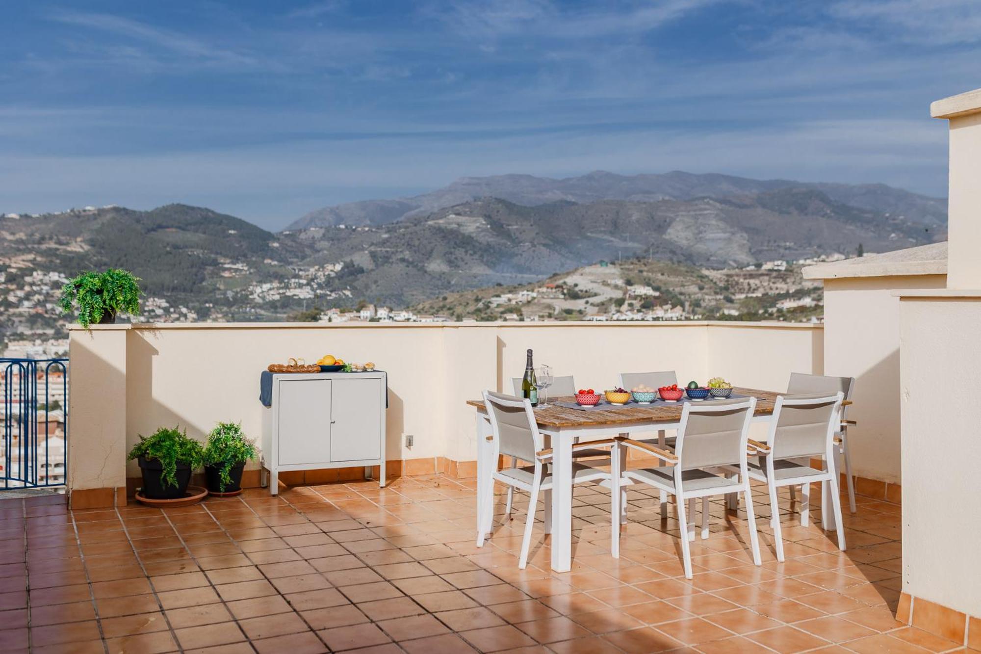 Blue Nautico - Penthouse With Stunning Views Of Apartment La Herradura (Granada)